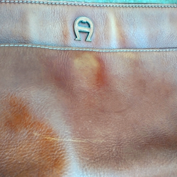 Etienne Aigner *VINTAGE* Genuine Leather Purse, Tan Brown, Brass Hardware - Picture 2 of 16